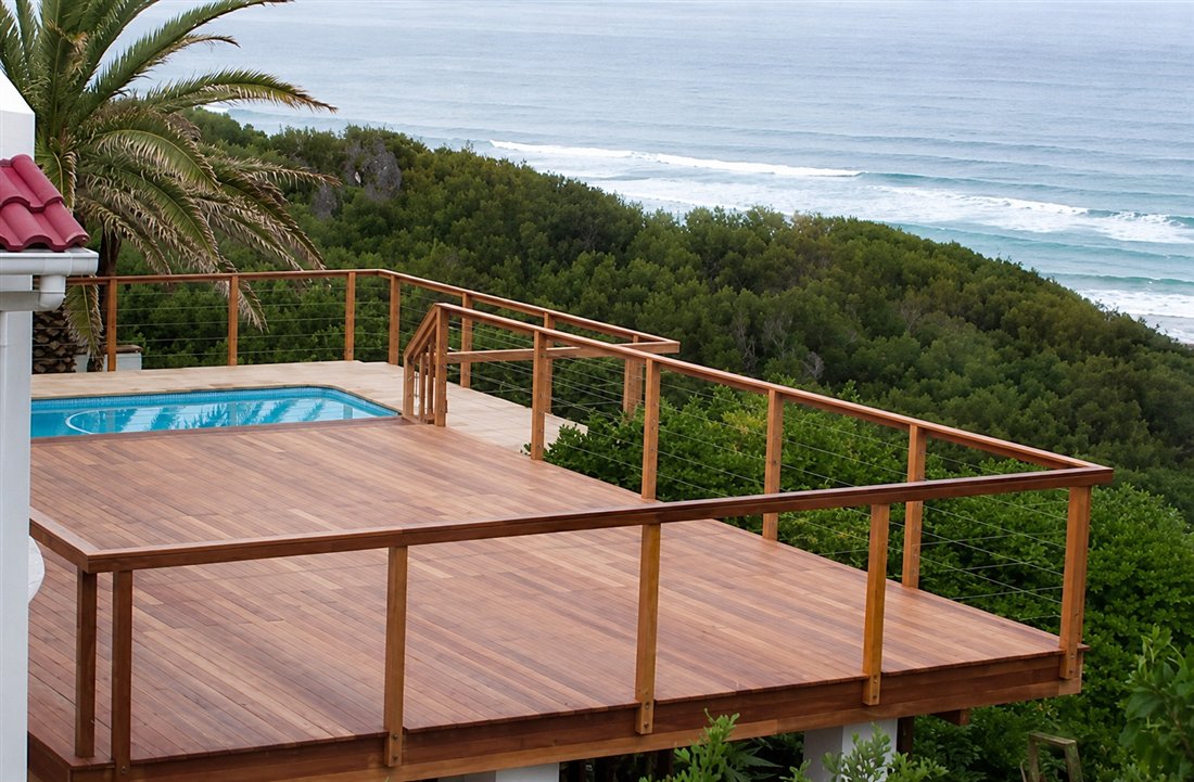 Timber deck built by Rod Timber Products